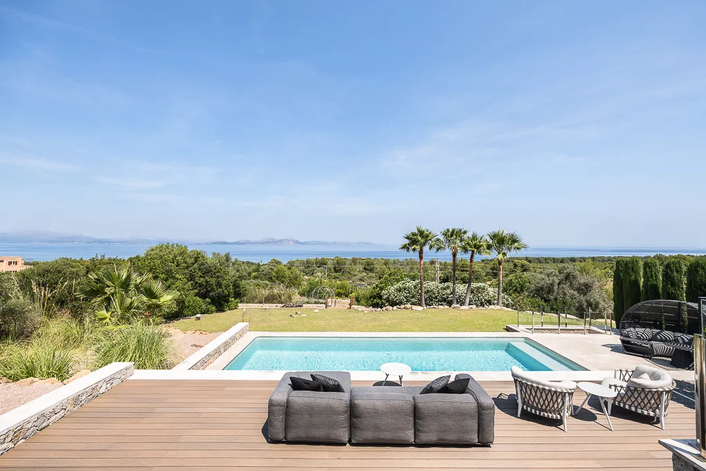 Espaciosa finca con fantásticas vistas al mar-1