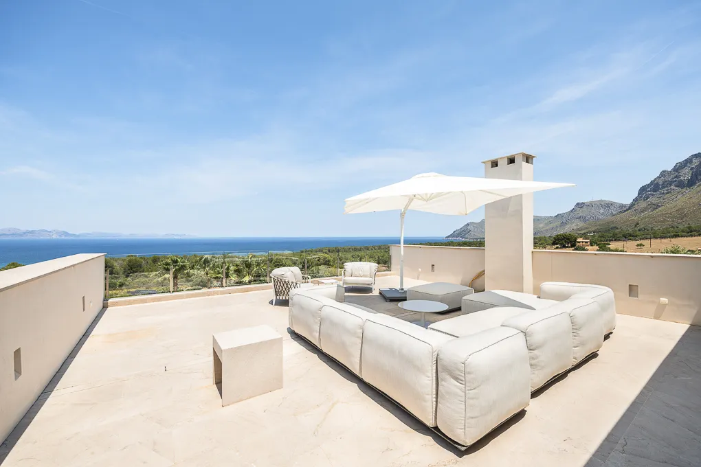 Espaciosa finca con fantásticas vistas al mar-14