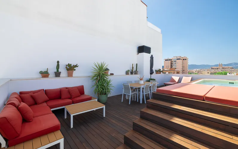 Modern penthouse with terrace and private pool - Foners
