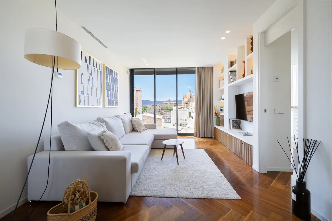 Nowoczesny penthouse z tarasem i prywatnym basenem - Foners-3