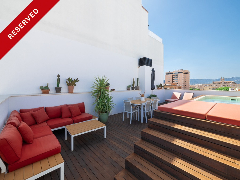 Moderne penthouse med terrasse og privat pool - Foners
