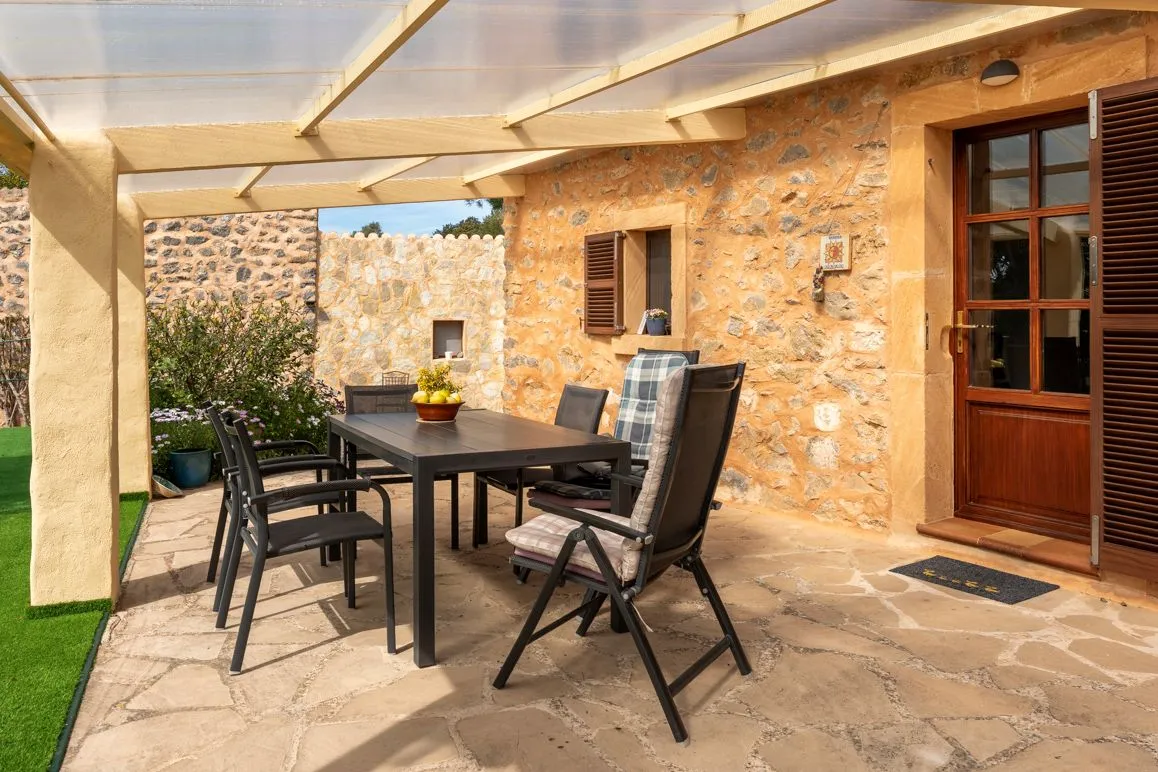 Mallorcaanse finca met vloerverwarming en gastenappartement-2