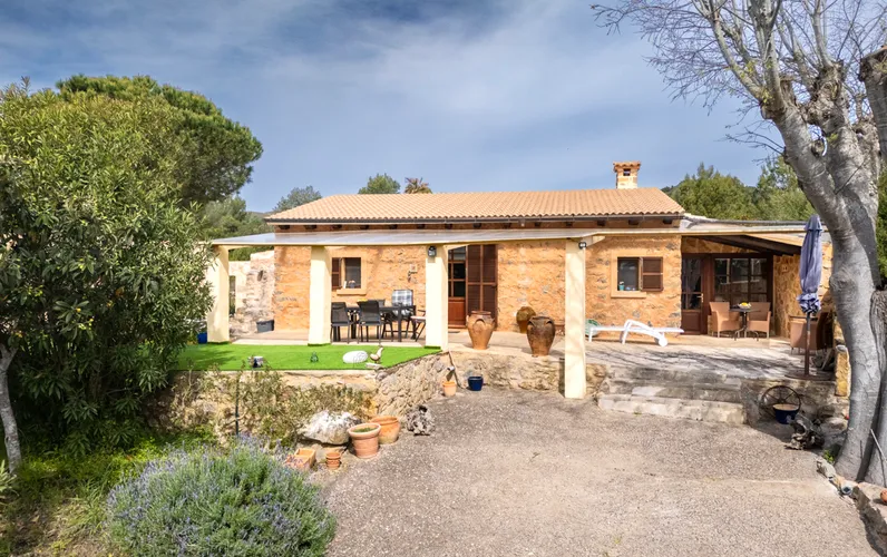 Finca mallorquina amb sòl radiant i apartament de convidats