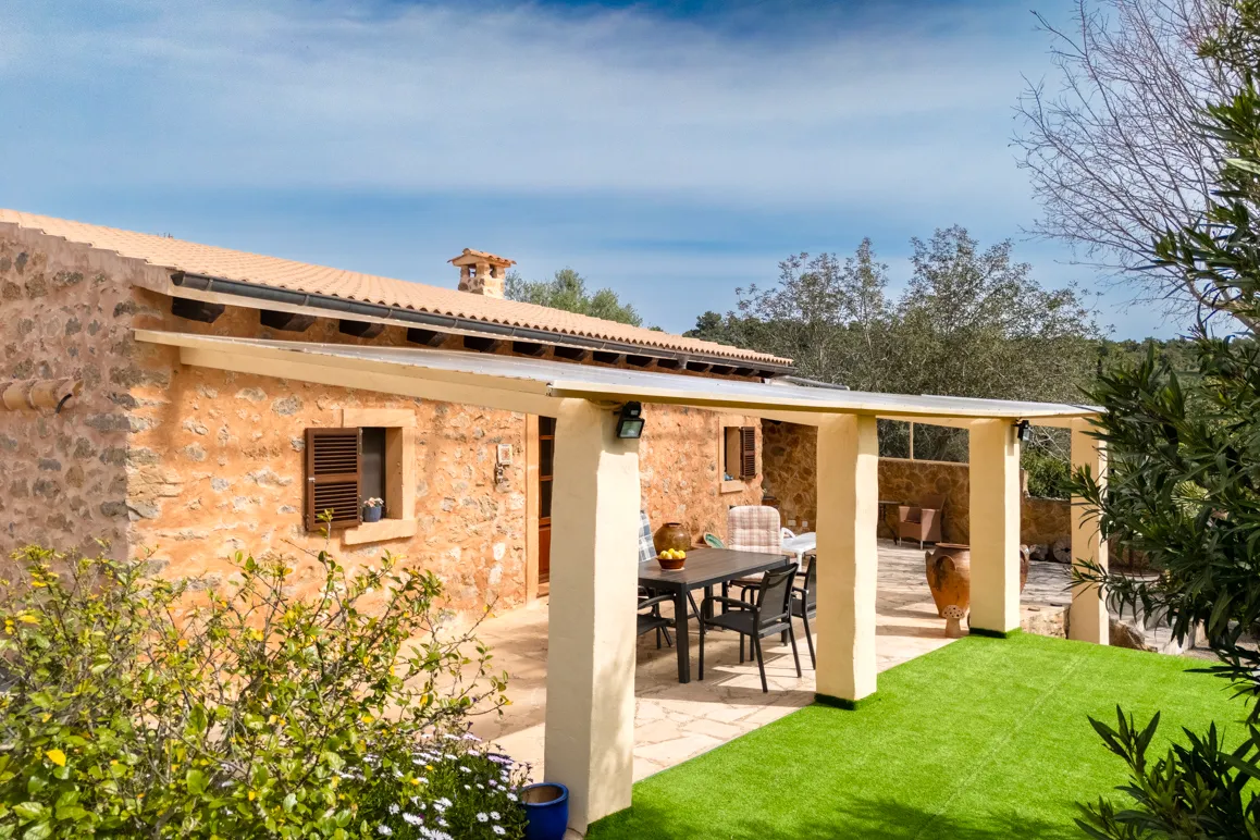 Mallorcaanse finca met vloerverwarming en gastenappartement-4