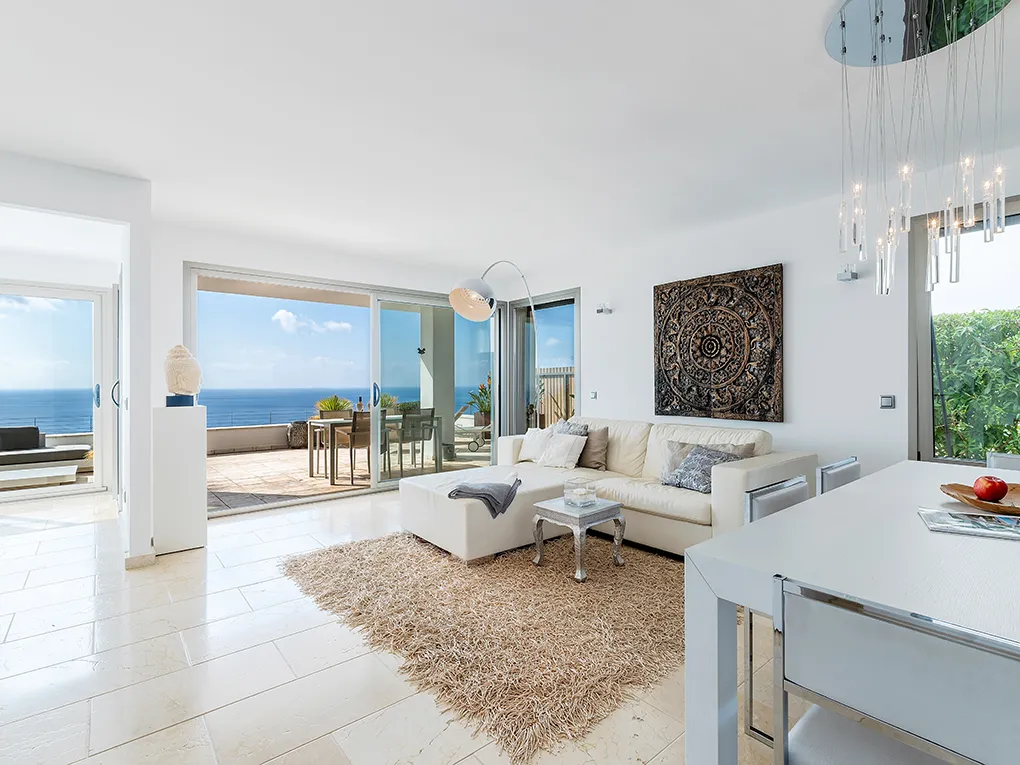 Frontline Apartment met uitzicht op zee-3