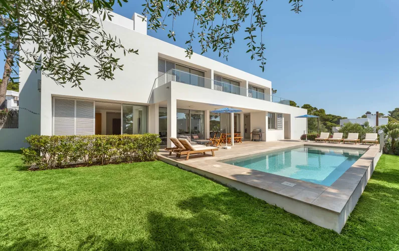Attractive Modern Villa Within Walking Distance of Cala Petita