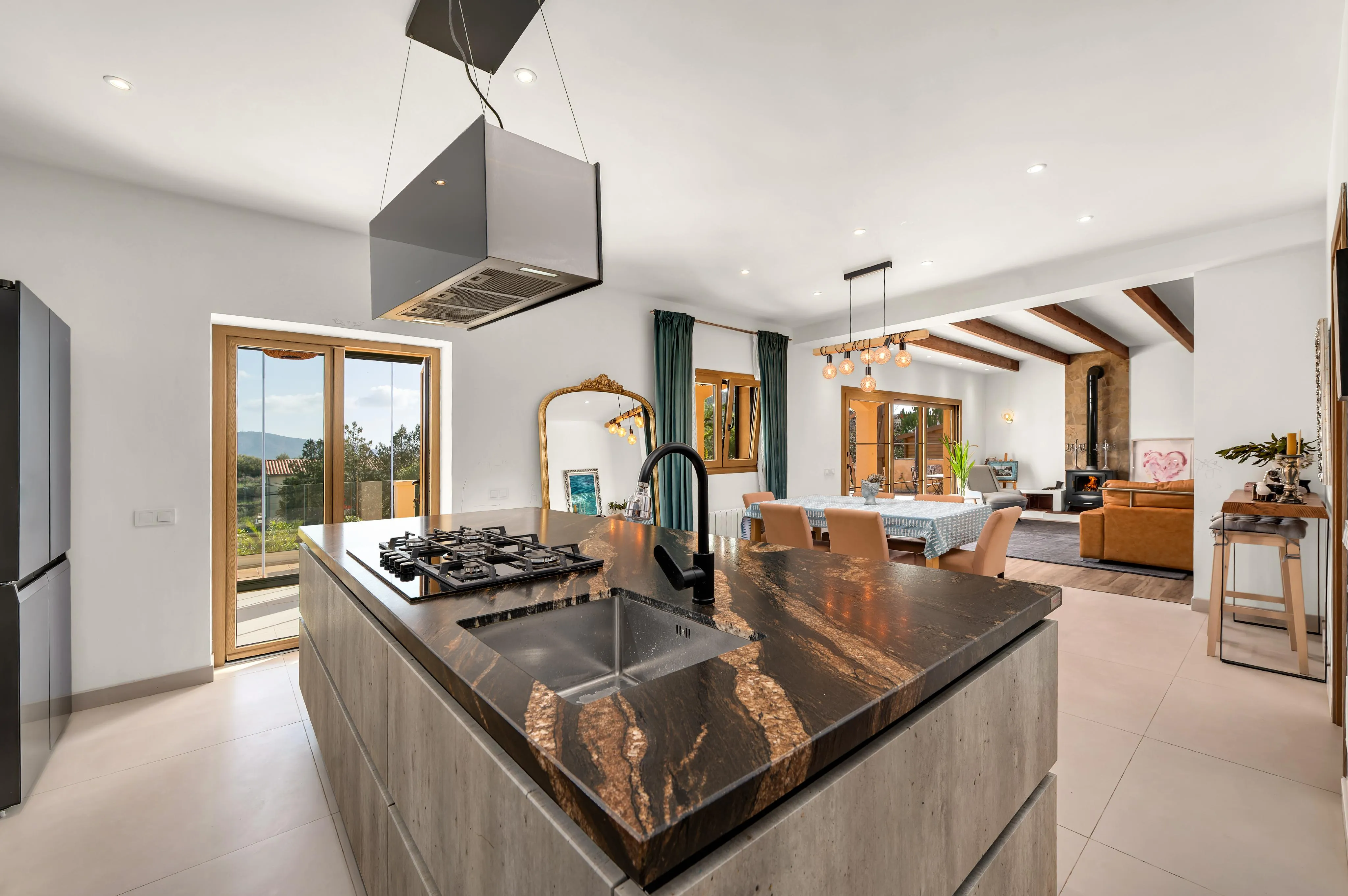 Charming finca with panoramic views in a quiet residential area-8