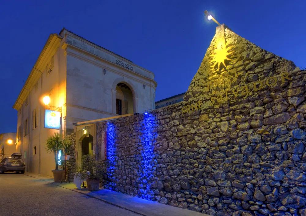 Town Palace with hotel and restaurant in Artá-10