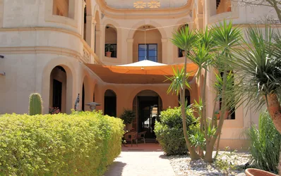 Bypalads med hotel og restaurant i Artá