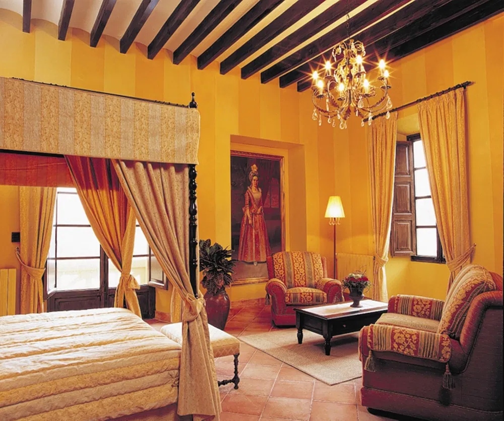 Town Palace with hotel and restaurant in Artá-3
