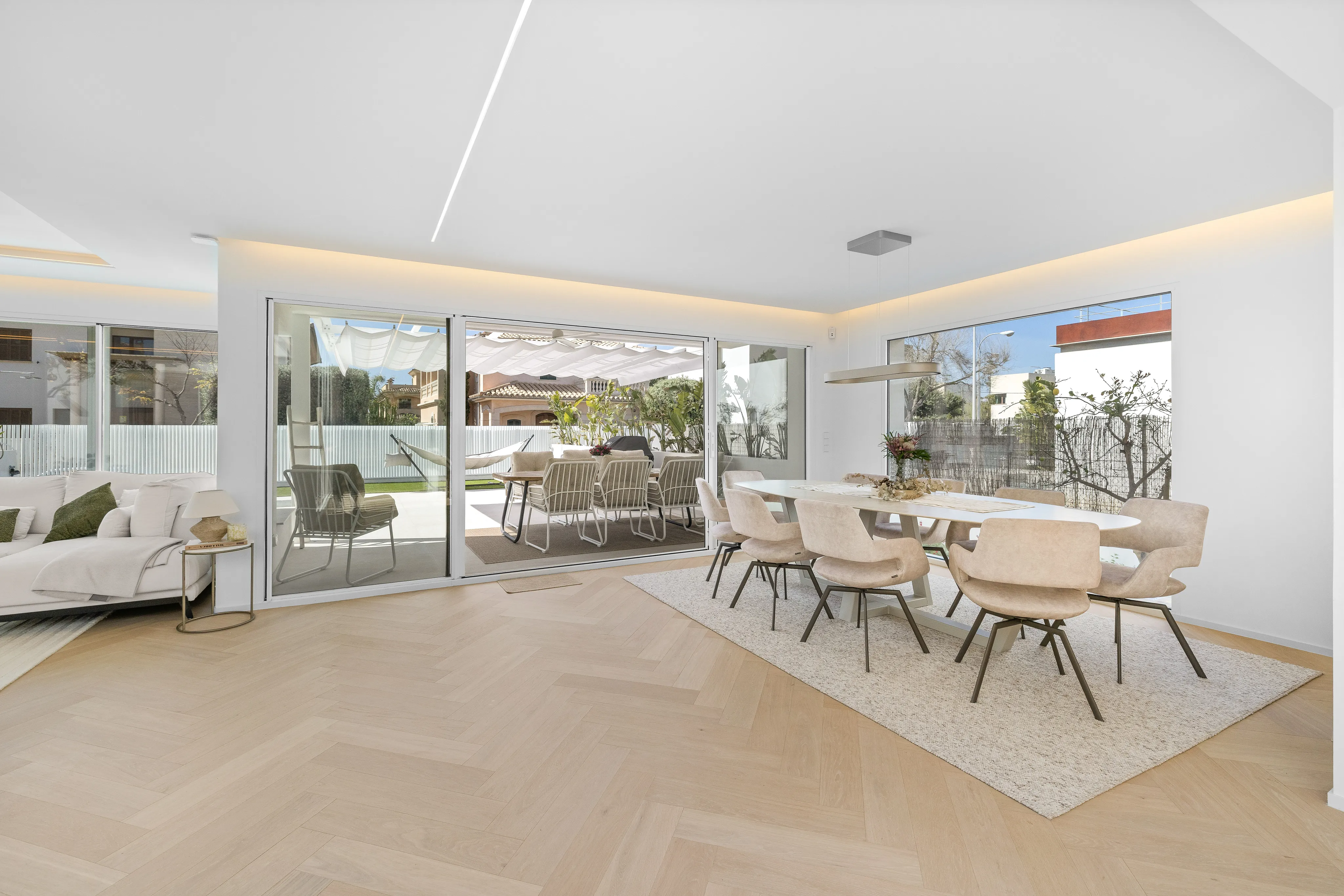 Exklusive, vollständig renovierte Villa im mediterranen Stil mit Pool und großzügigen Wohnbereichen-5