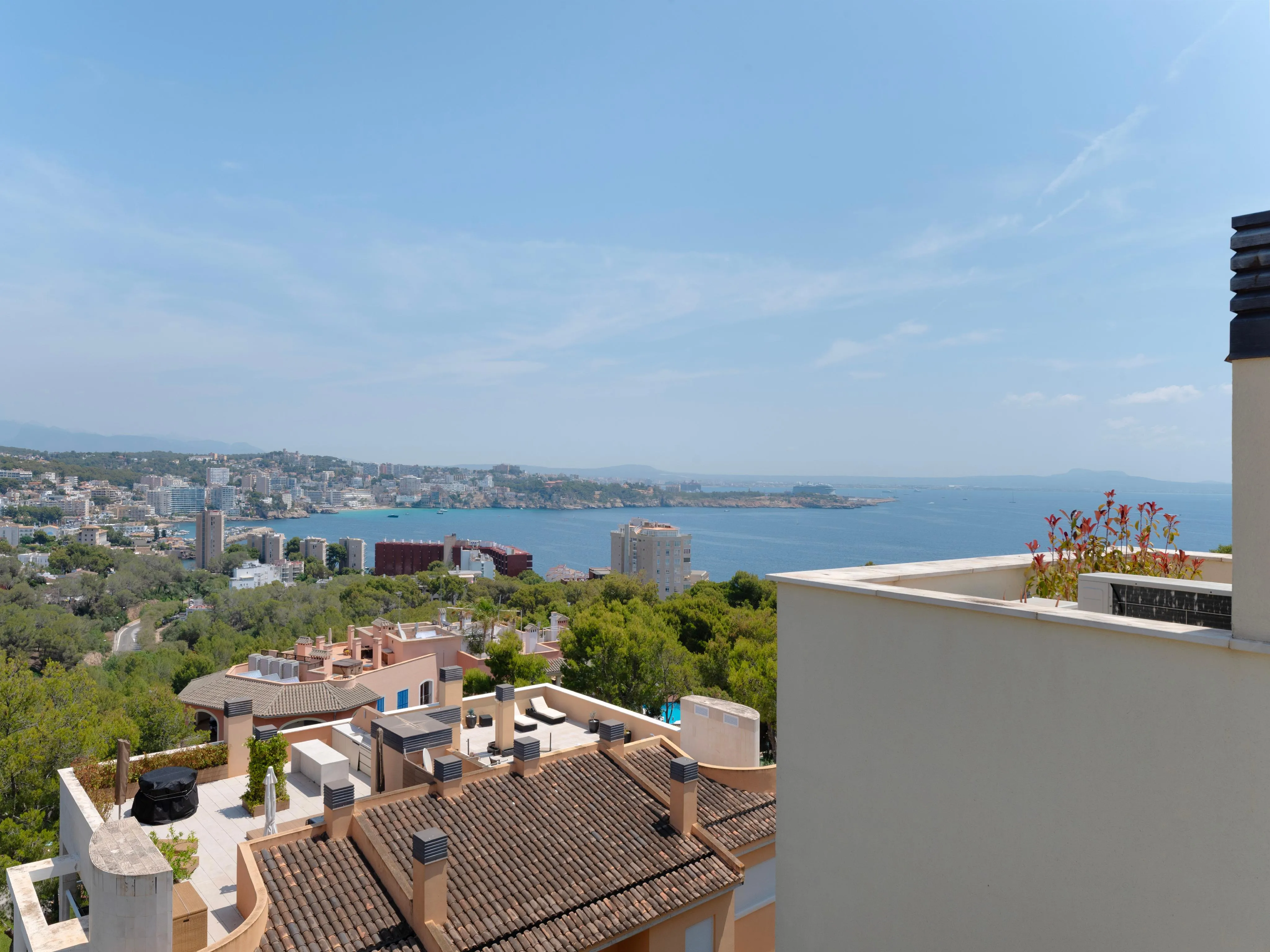 Renoviertes Penthouse mit spektakulärem Meerblick und perfekter Ausrichtung-20