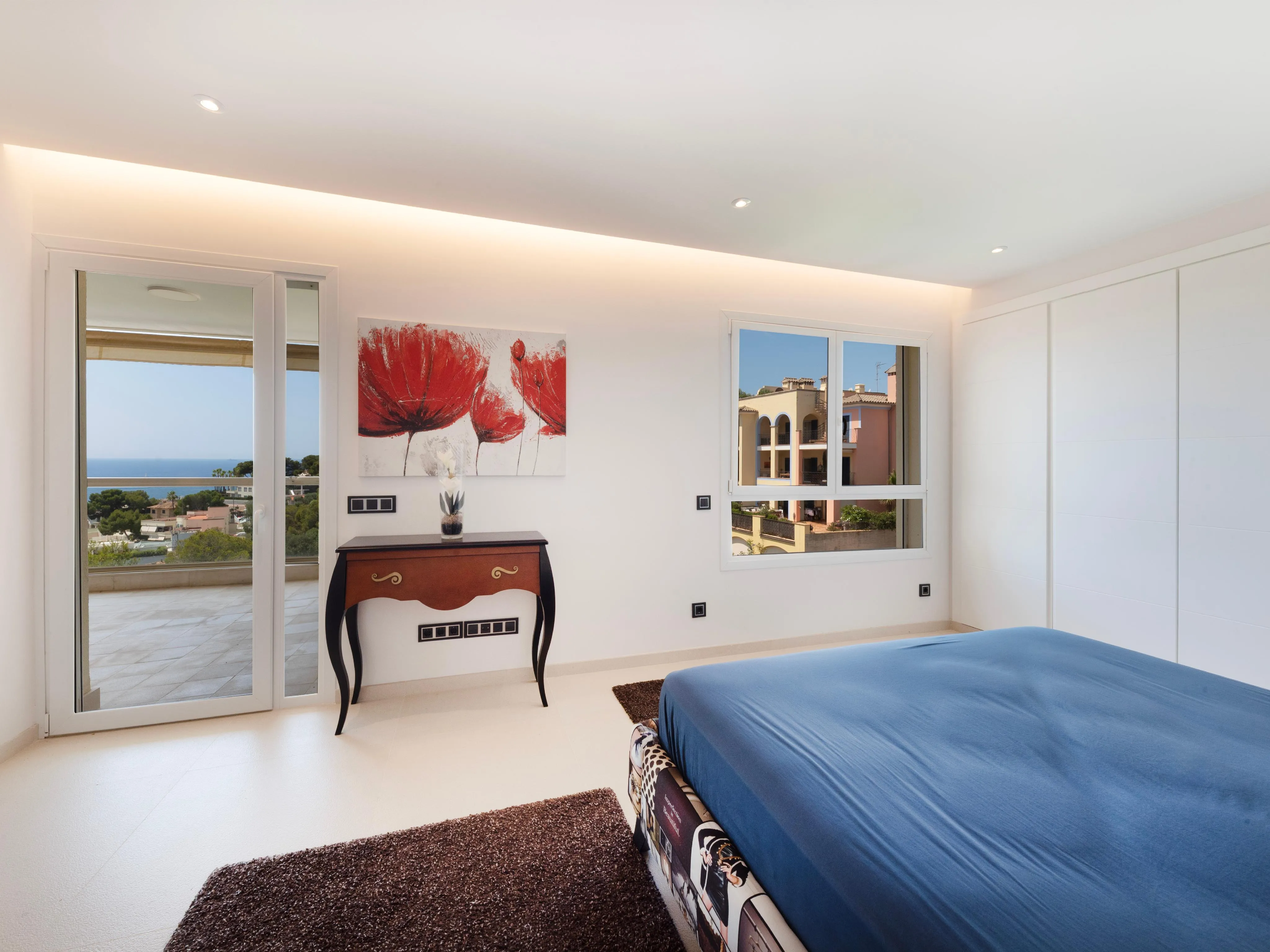 Renovated penthouse with spectacular sea views and perfect orientation-10