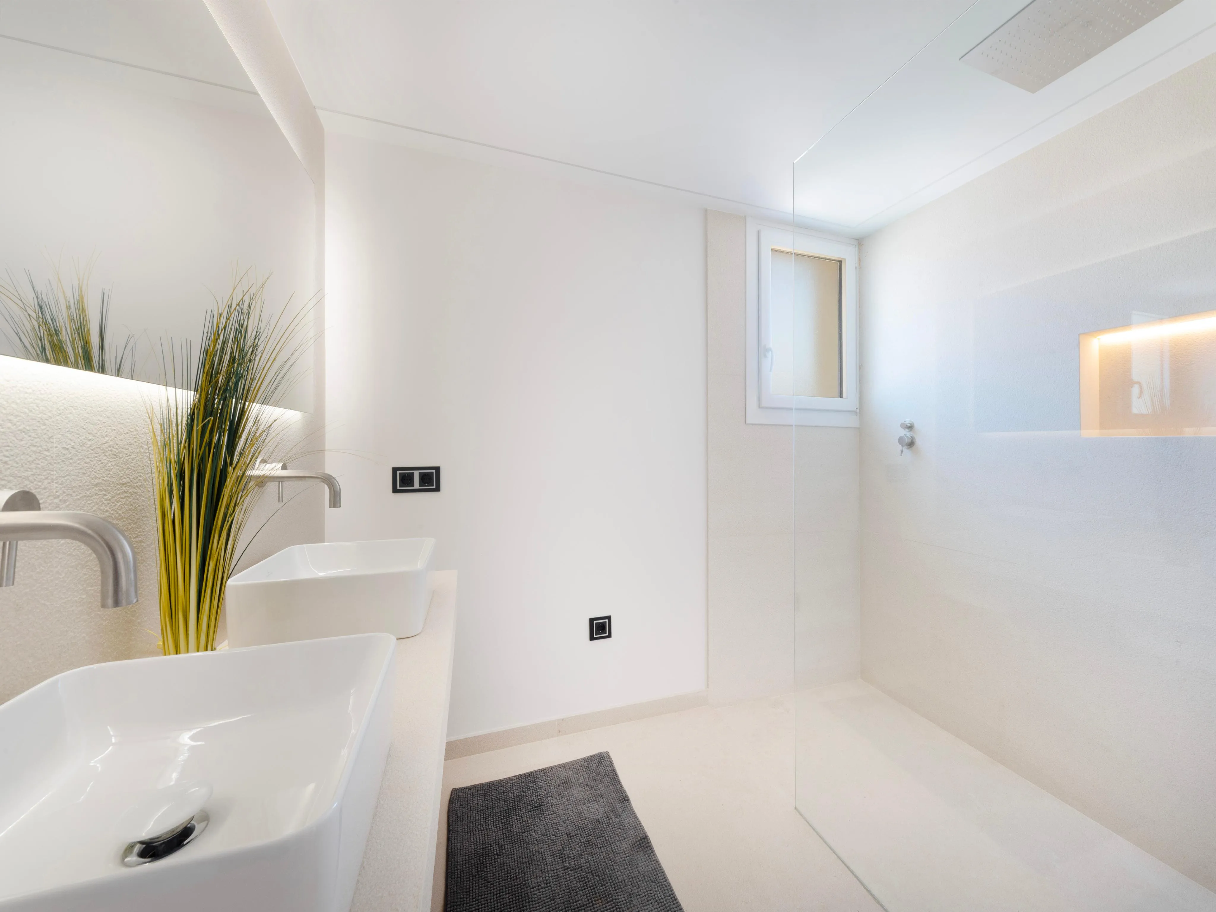 Renoviertes Penthouse mit spektakulärem Meerblick und perfekter Ausrichtung-12