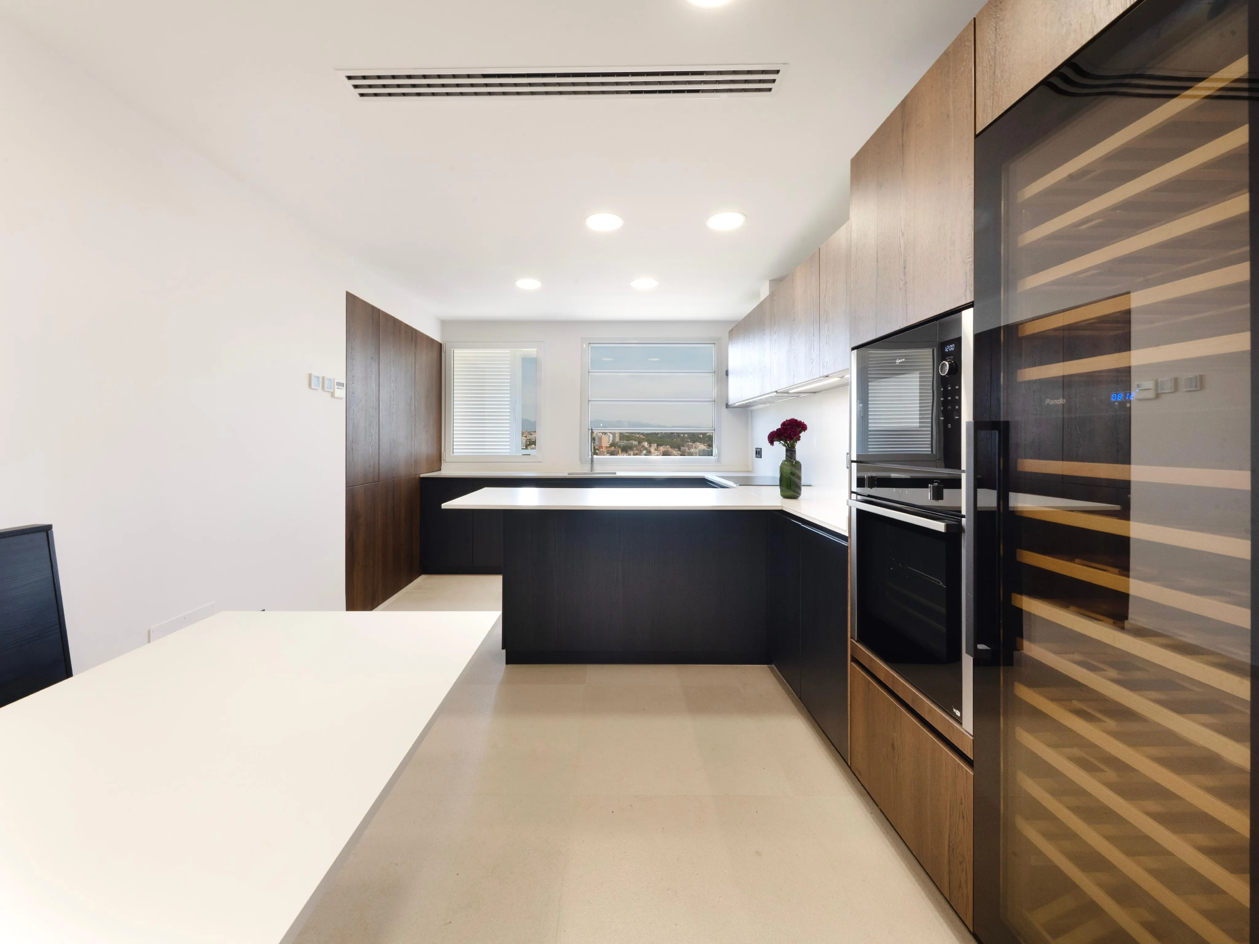 Renovated penthouse with spectacular sea views and perfect orientation-8