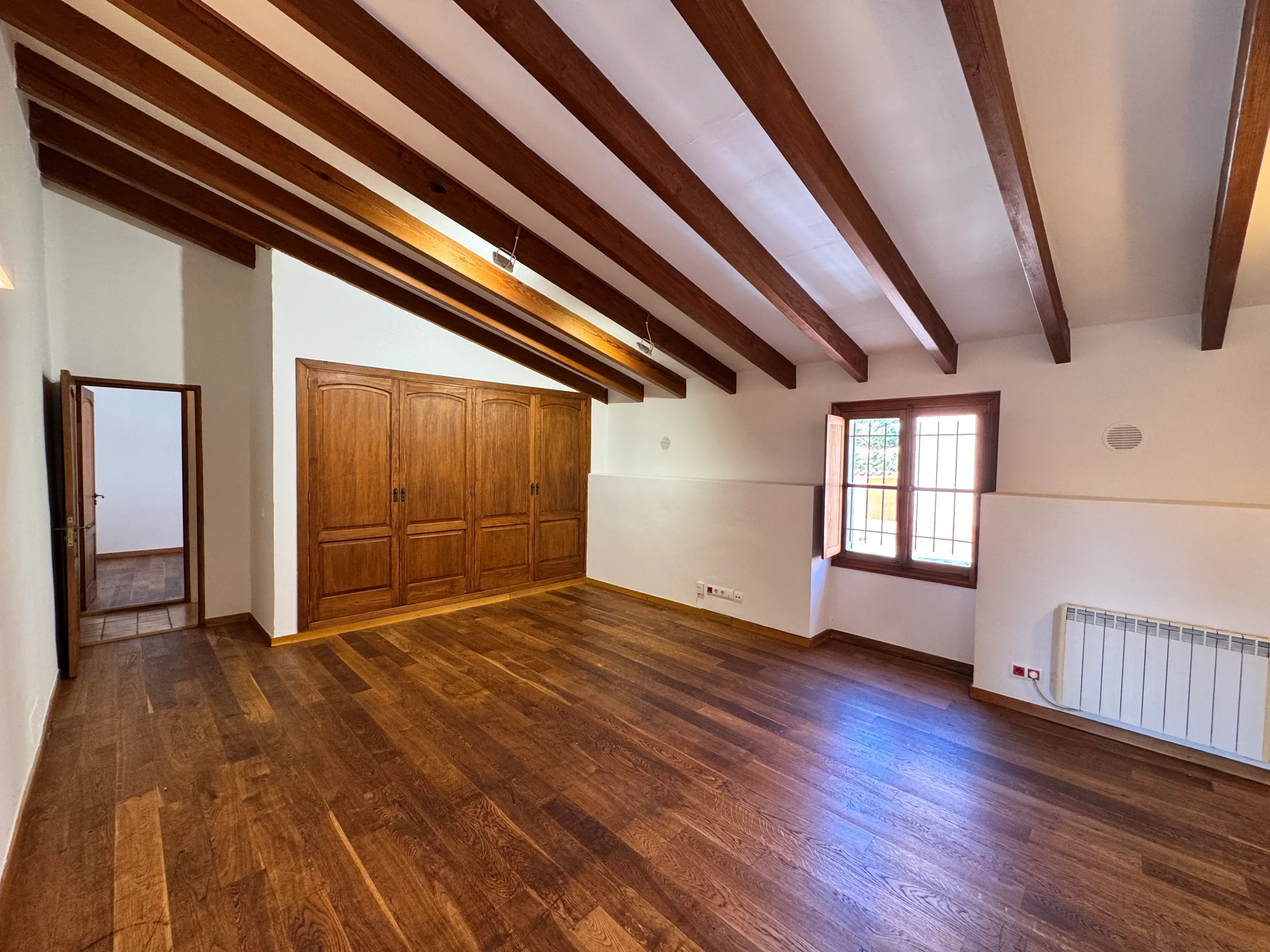 Casa adosada en Santa María con garaje y amplio jardín orientado al sur-11
