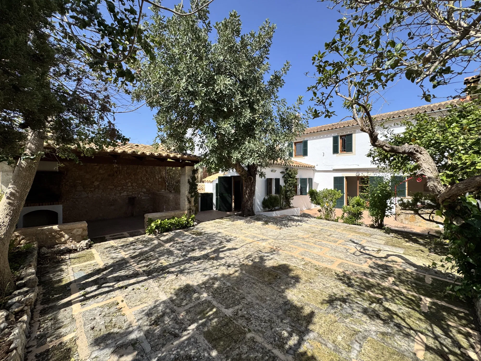 Townhouse in Santa Maria with garage and large south-facing Garden-16