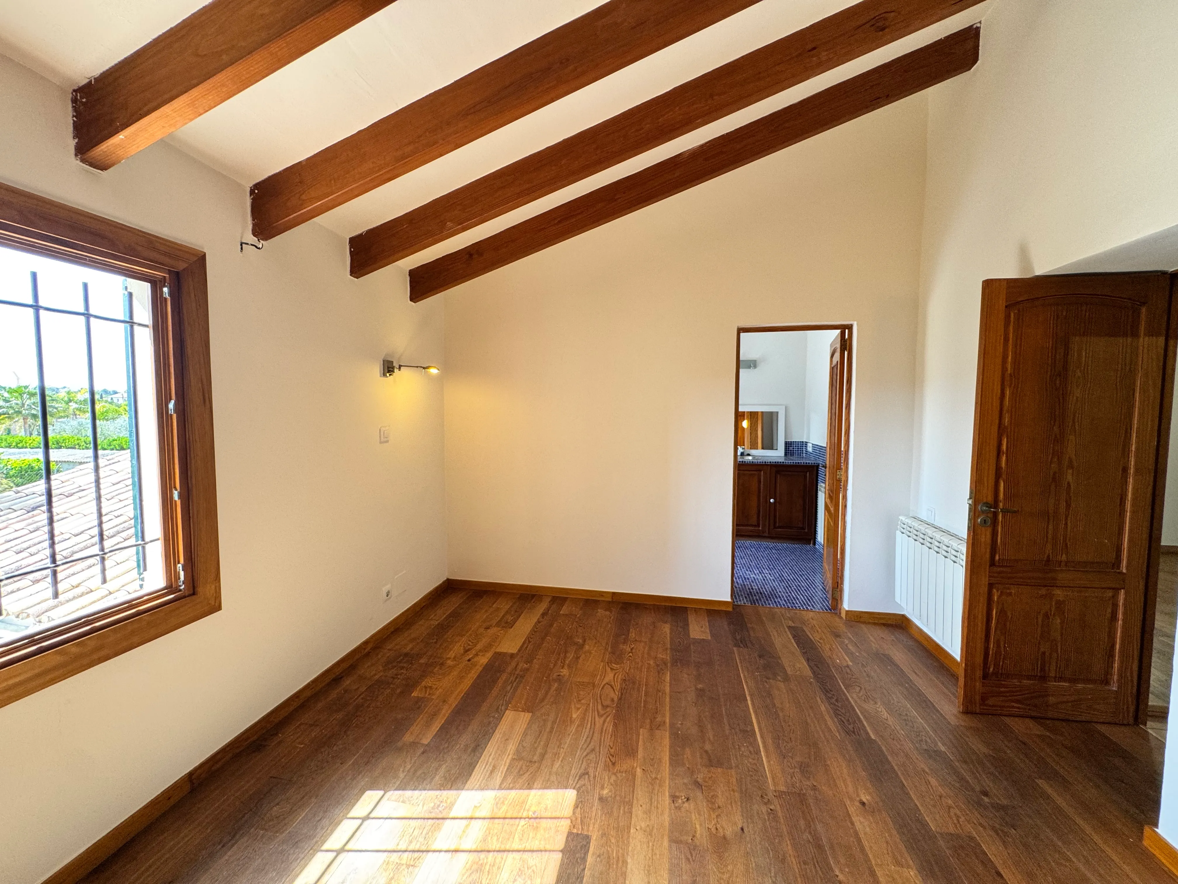 Casa adosada en Santa María con garaje y amplio jardín orientado al sur-13