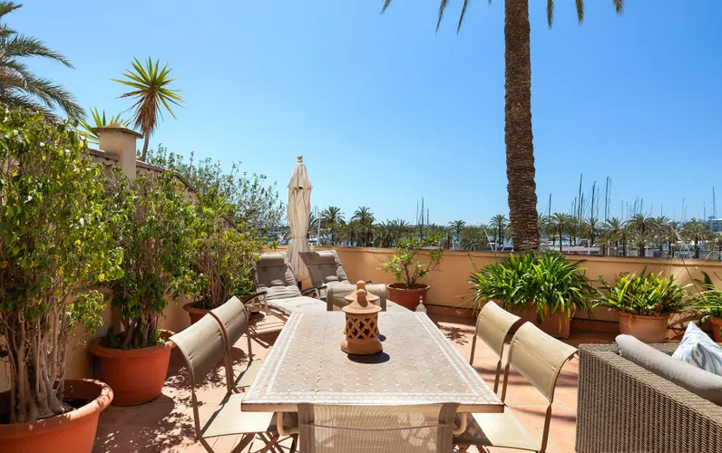 Luxusapartment am Hafen von Palma: Eleganz und Meerblick in Toplage der Balearen!