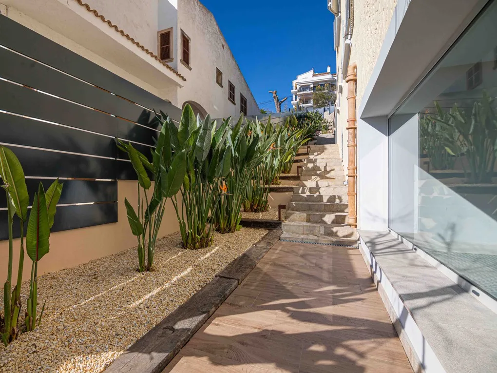 Prachtige luxe villa met directe toegang tot de zee in Alcanada-30