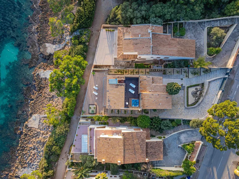 Prachtige luxe villa met directe toegang tot de zee in Alcanada-9