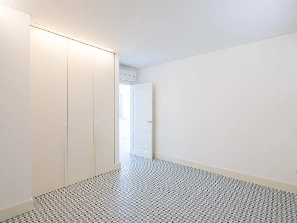 Prachtige luxe villa met directe toegang tot de zee in Alcanada-24