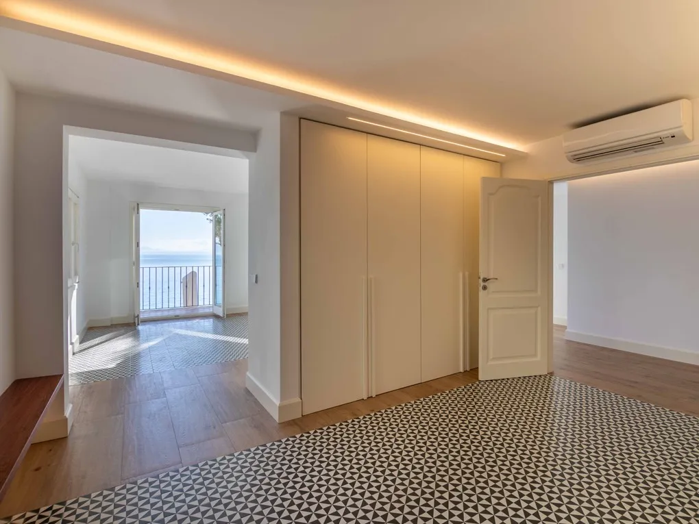 Prachtige luxe villa met directe toegang tot de zee in Alcanada-14