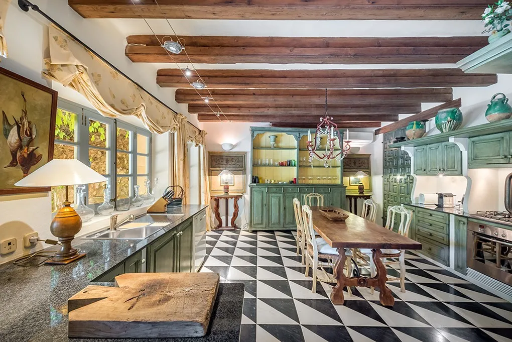 Urocza nieruchomość na wzgórzach Es Carritxó-4