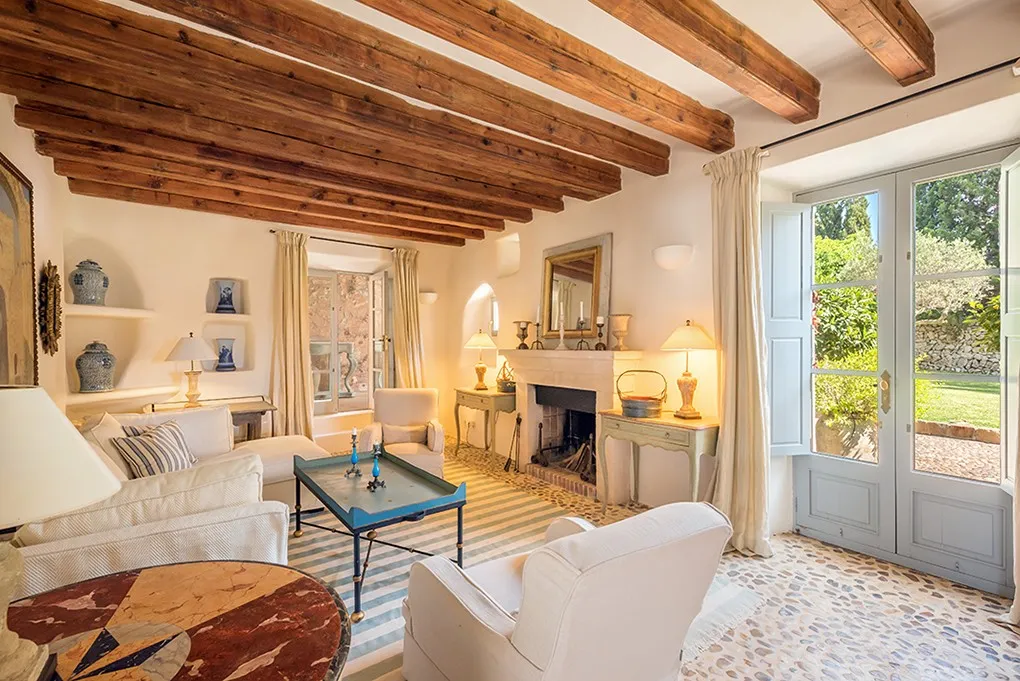 Urocza nieruchomość na wzgórzach Es Carritxó-4