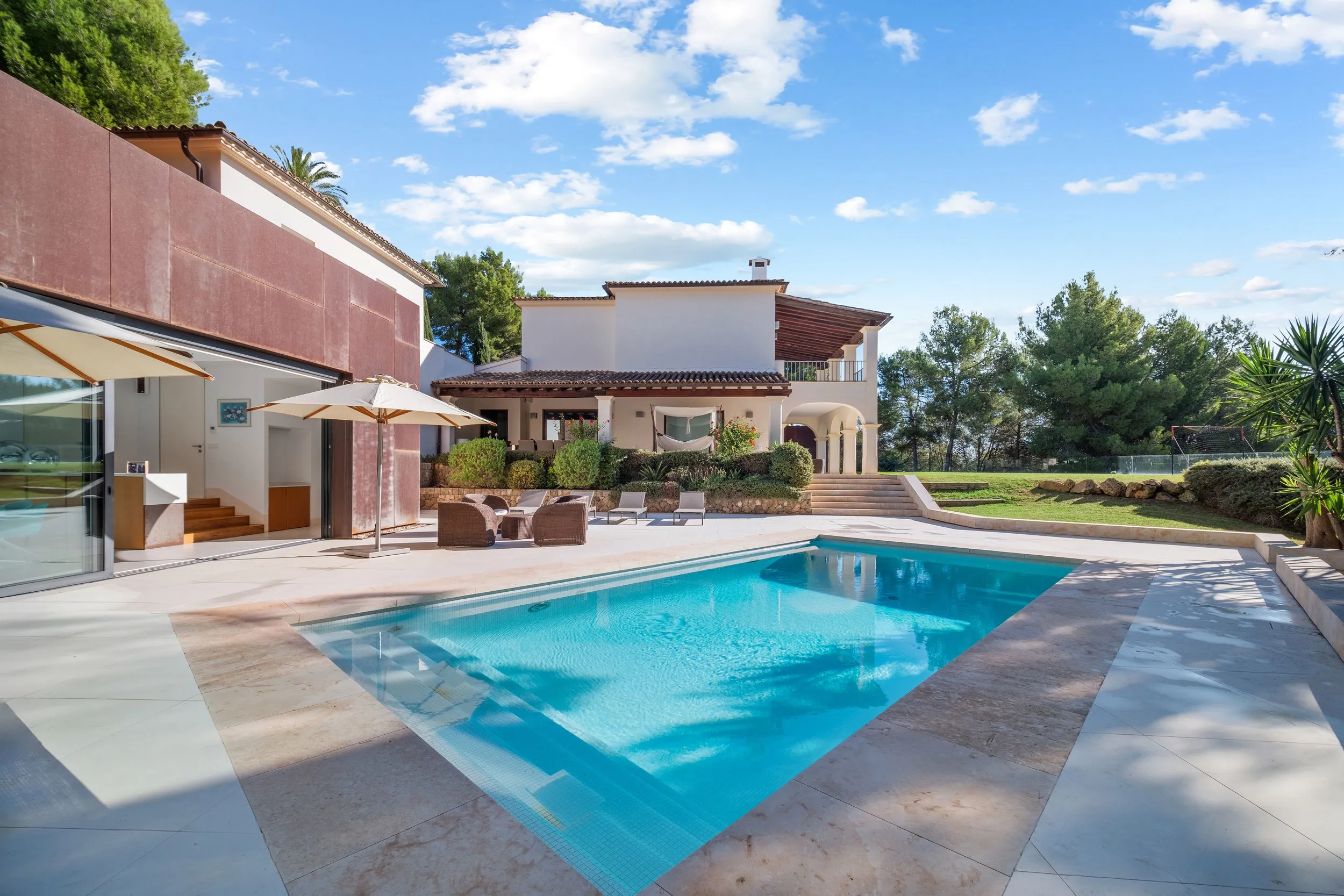 Eklektyczna willa z wyjątkowym spa-16