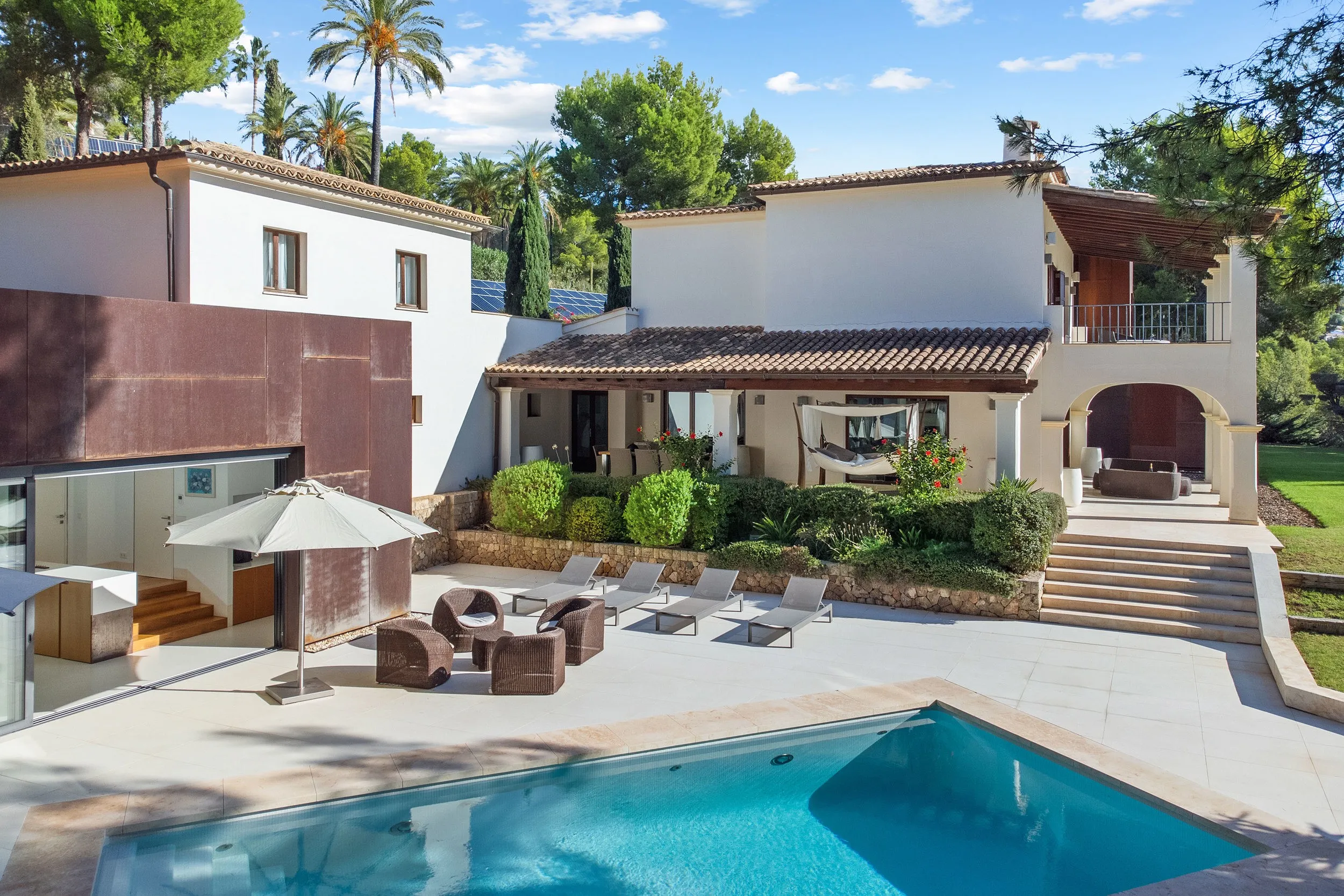 Eklektyczna willa z wyjątkowym spa-2