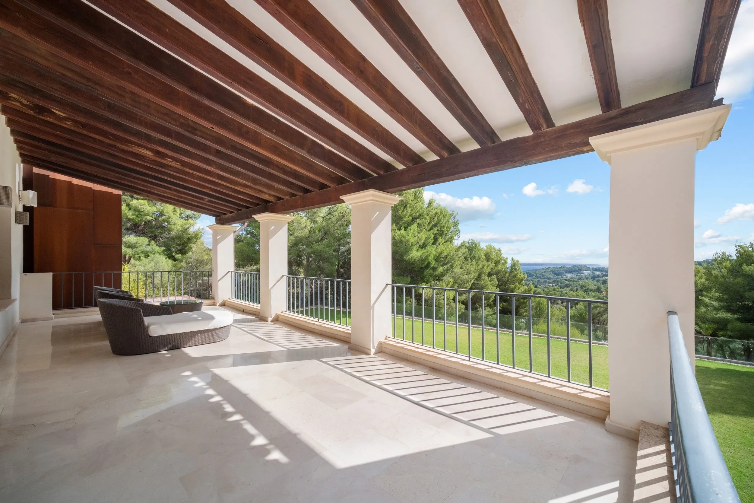 Eklektyczna willa z wyjątkowym spa-10