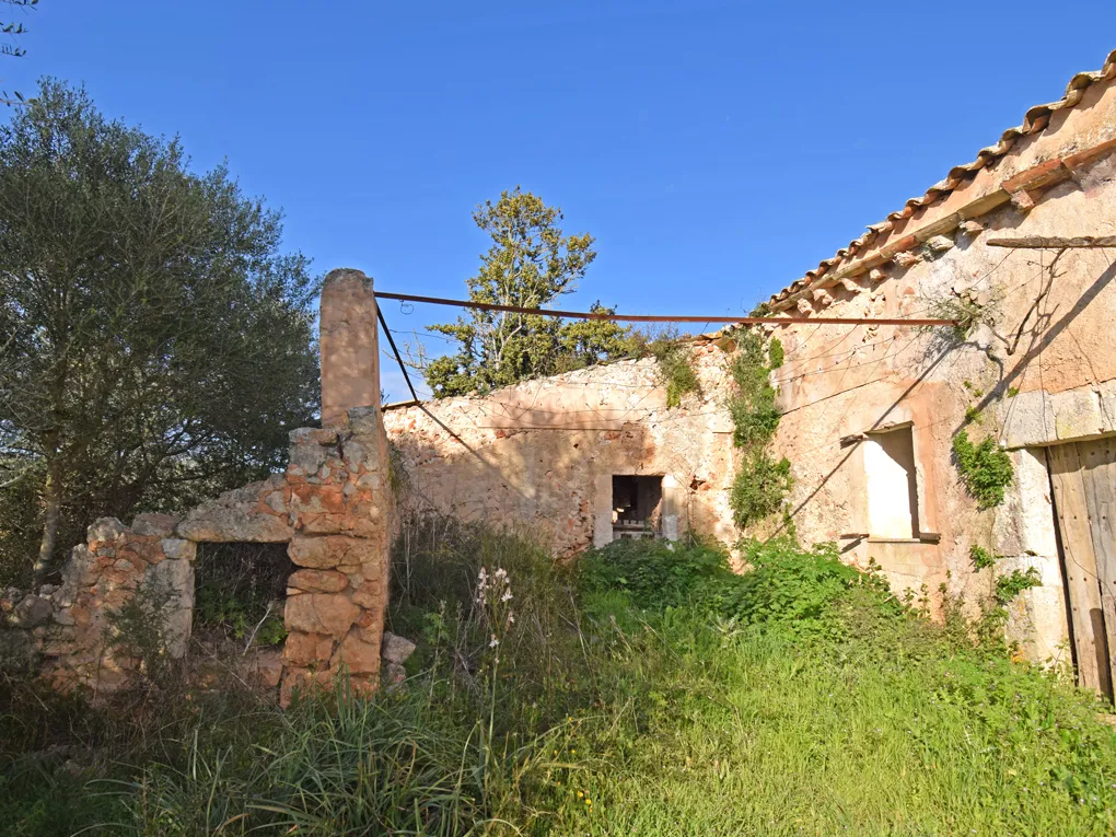 Mallorquin country house to renovate-3