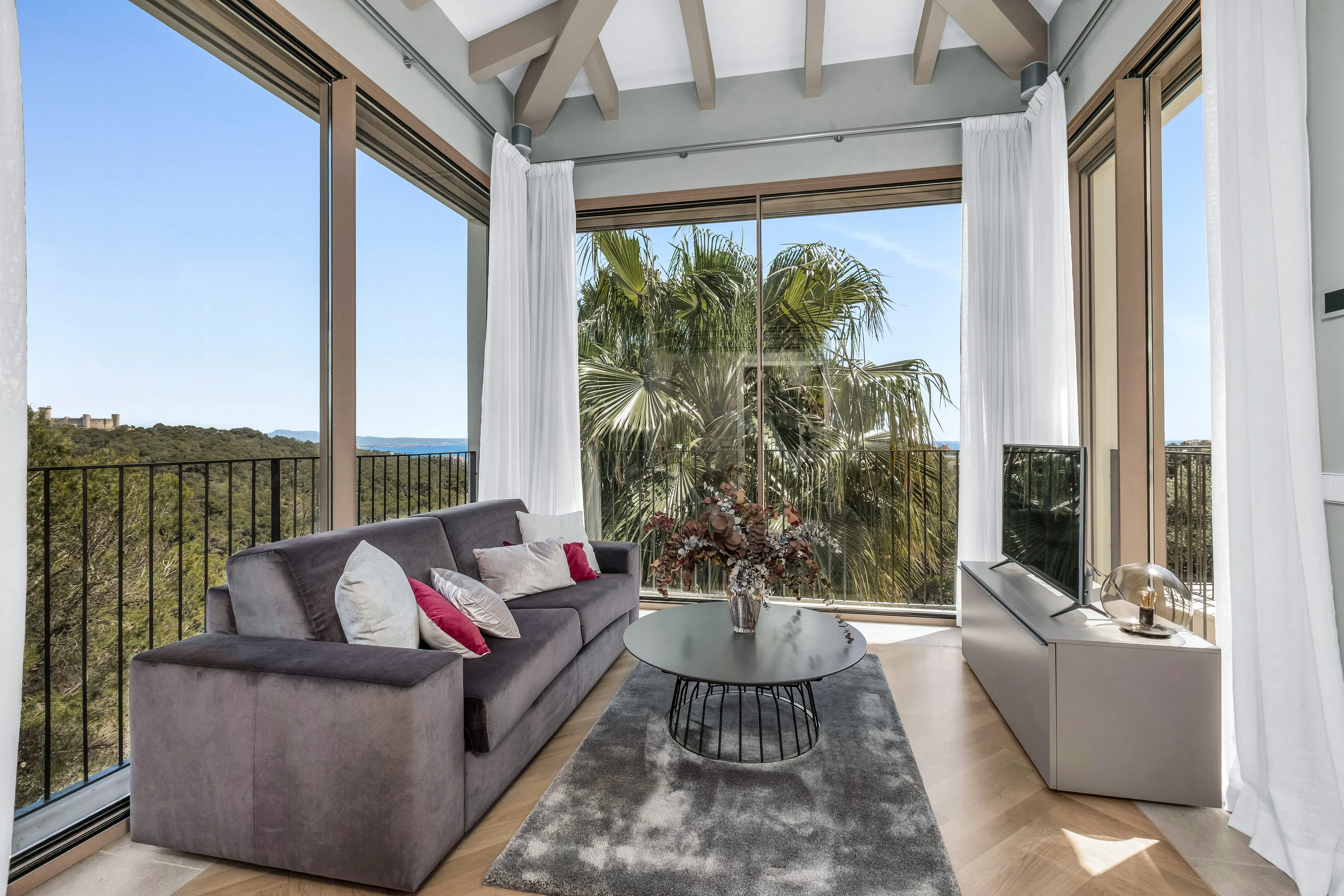 Exclusieve designvilla op een toplocatie met spectaculair zeezicht en uitzicht op het Castell de Bellver-14