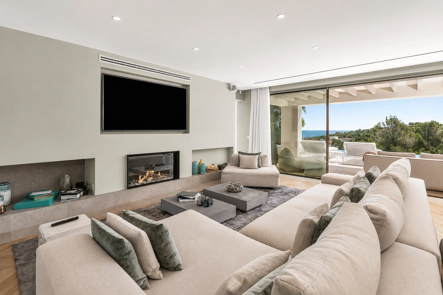Exclusieve designvilla op een toplocatie met spectaculair zeezicht en uitzicht op het Castell de Bellver-7