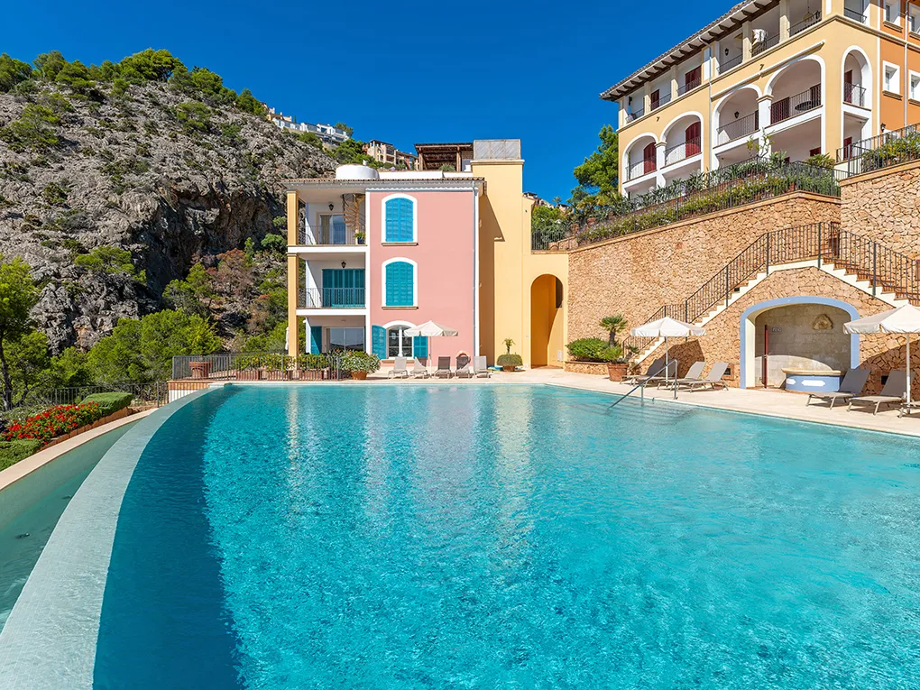 Apartment with sea view in exclusive complex-18