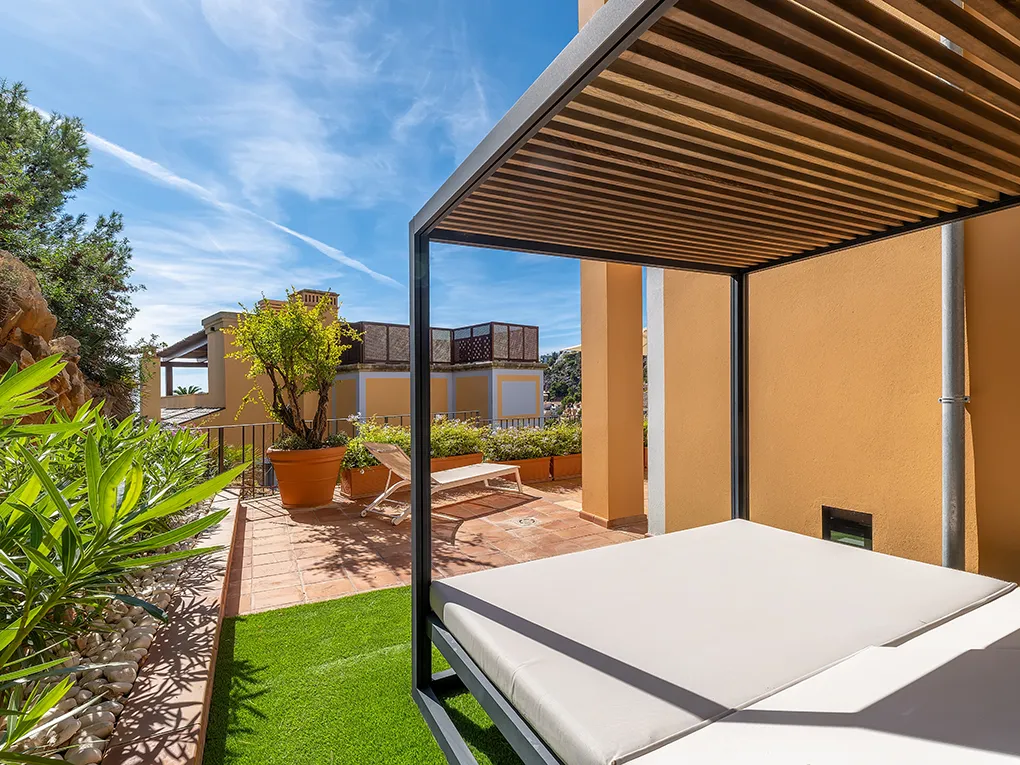 Apartment with sea view in exclusive complex-10