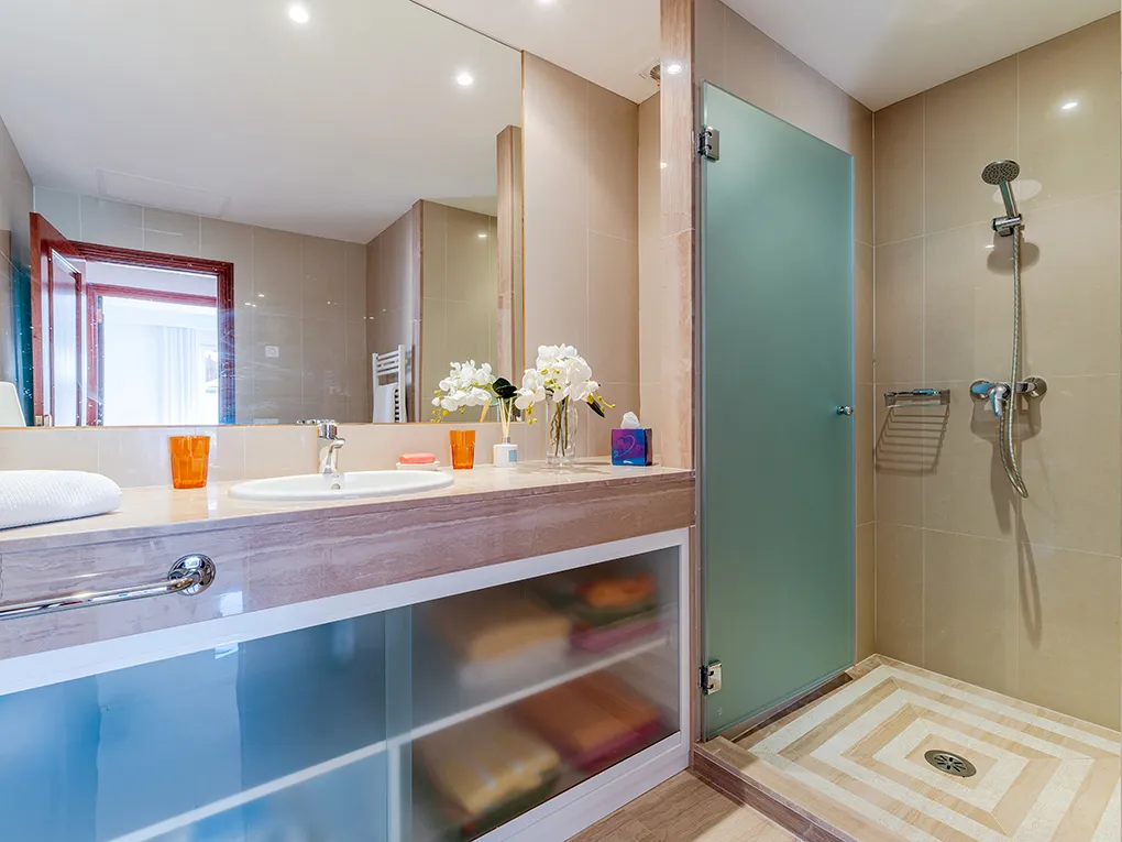 Wohnung mit Meerblick in exklusiver Anlage-15