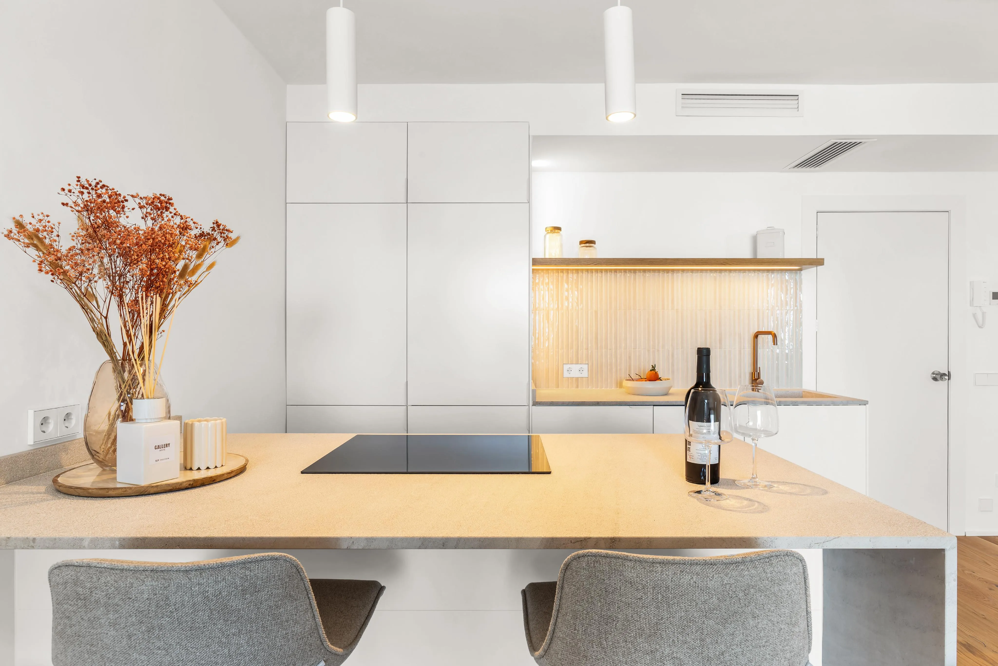 Appartement rénové sur le front de mer de Palma-6