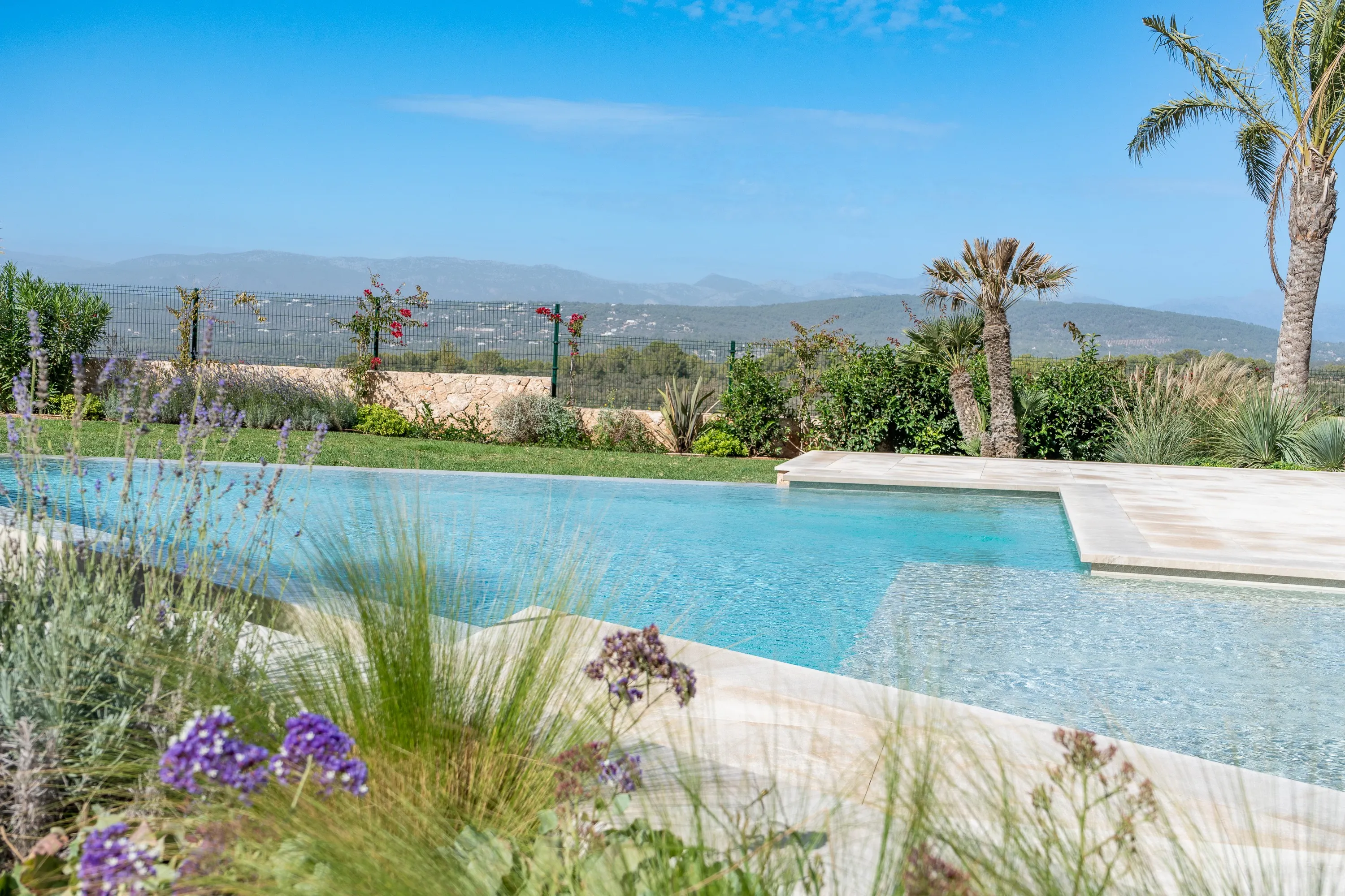 Exceptional design concept in very good location-2