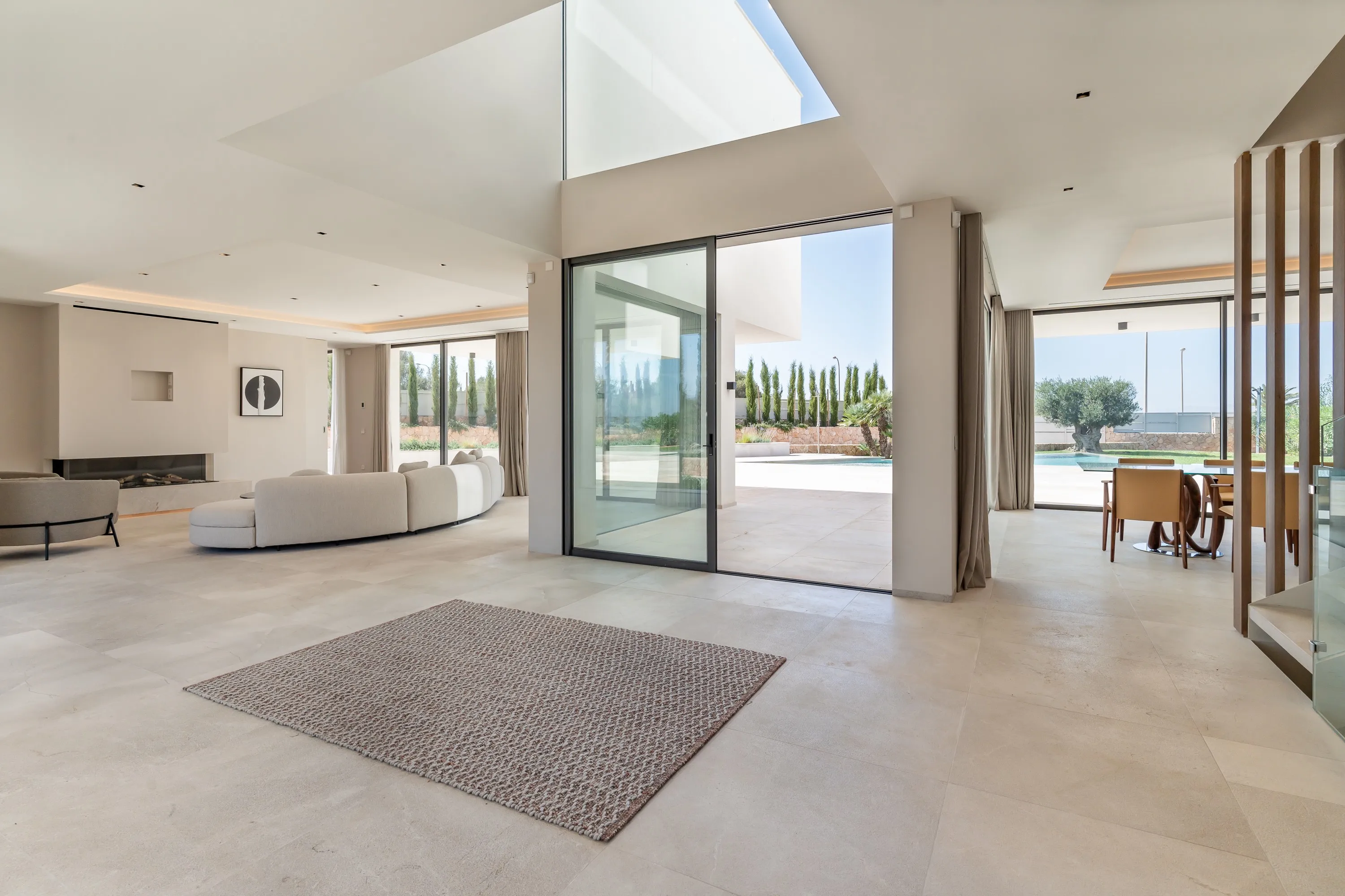 Exceptional design concept in very good location-5