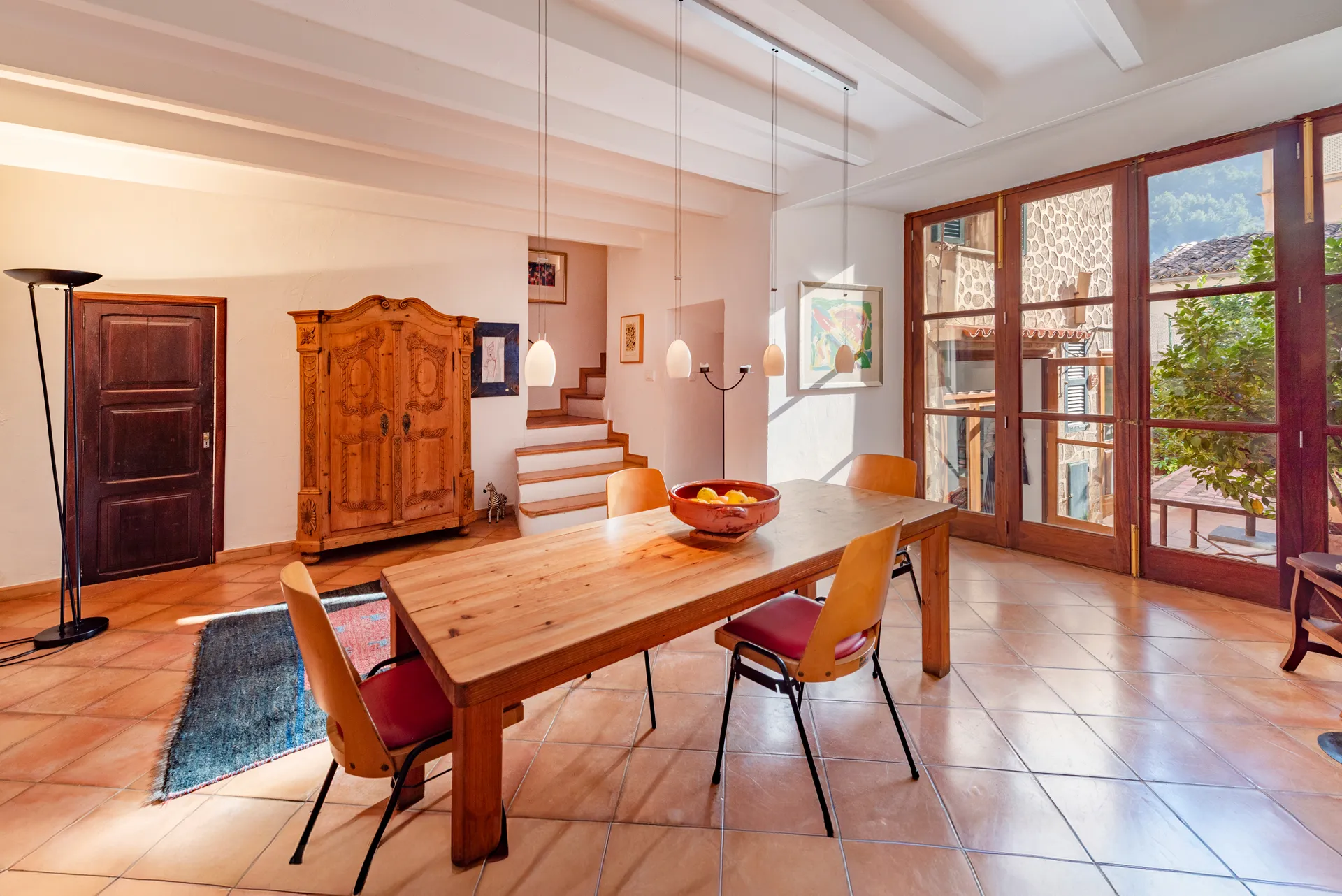 Una casa de poble atemporal a Fornalutx — Vistes a la muntanya, llum solar i encant autèntic-9