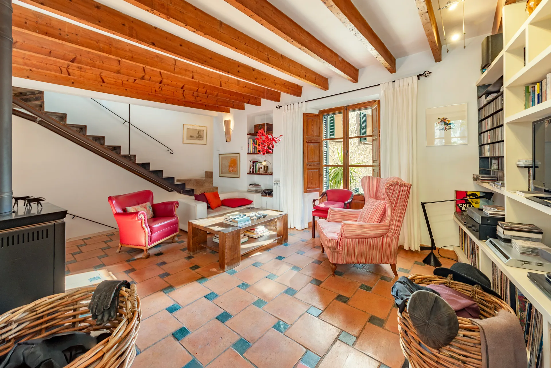 Een tijdloos dorpshuis in Fornalutx - uitzicht op de bergen, zonlicht & authentieke charme-20