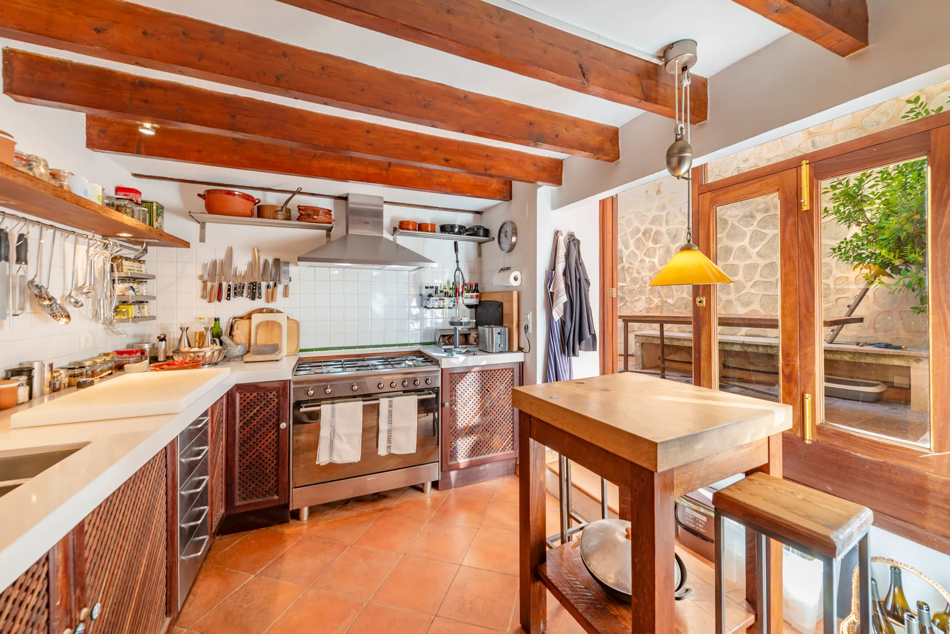 Een tijdloos dorpshuis in Fornalutx - uitzicht op de bergen, zonlicht & authentieke charme-6