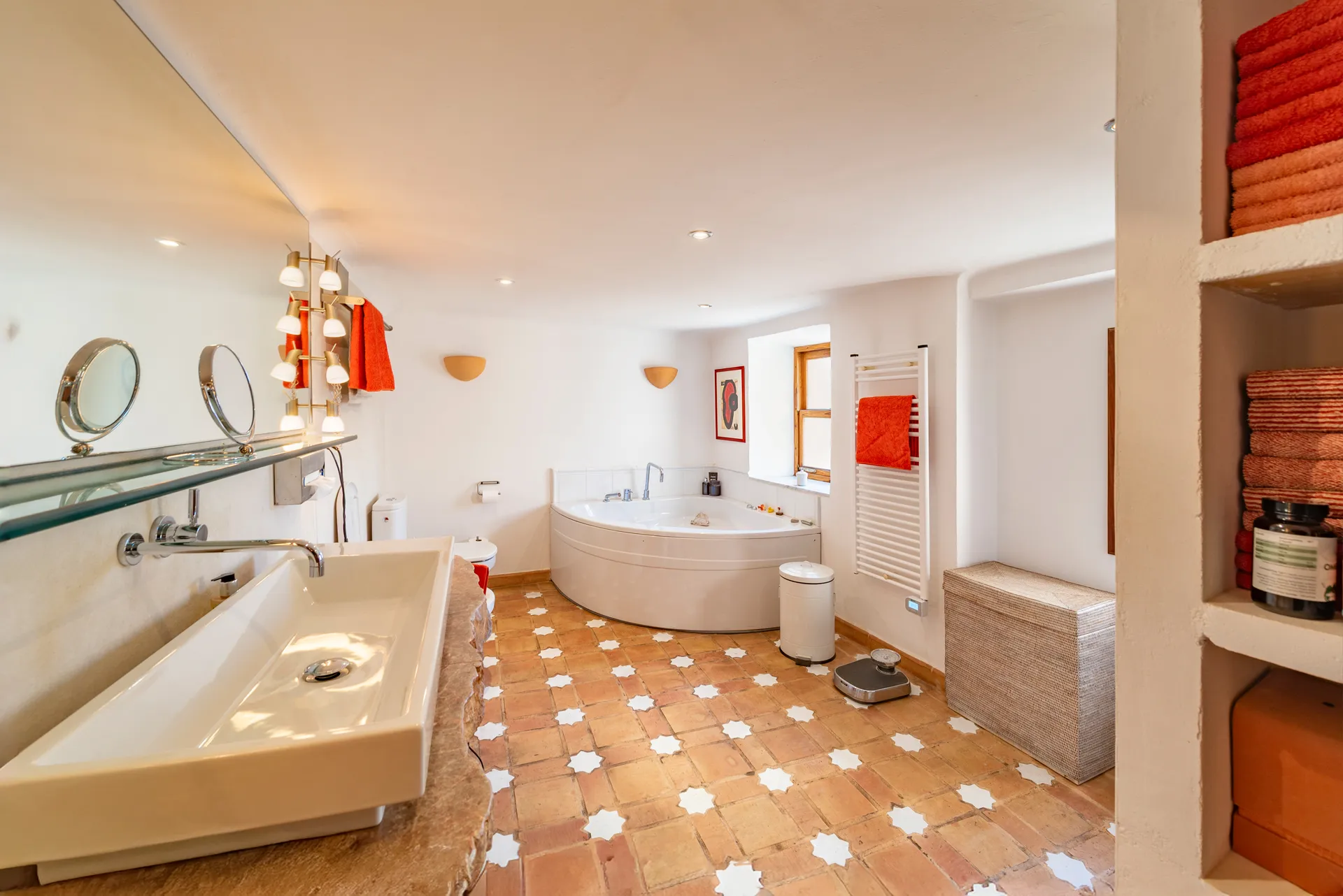 Een tijdloos dorpshuis in Fornalutx - uitzicht op de bergen, zonlicht & authentieke charme-16