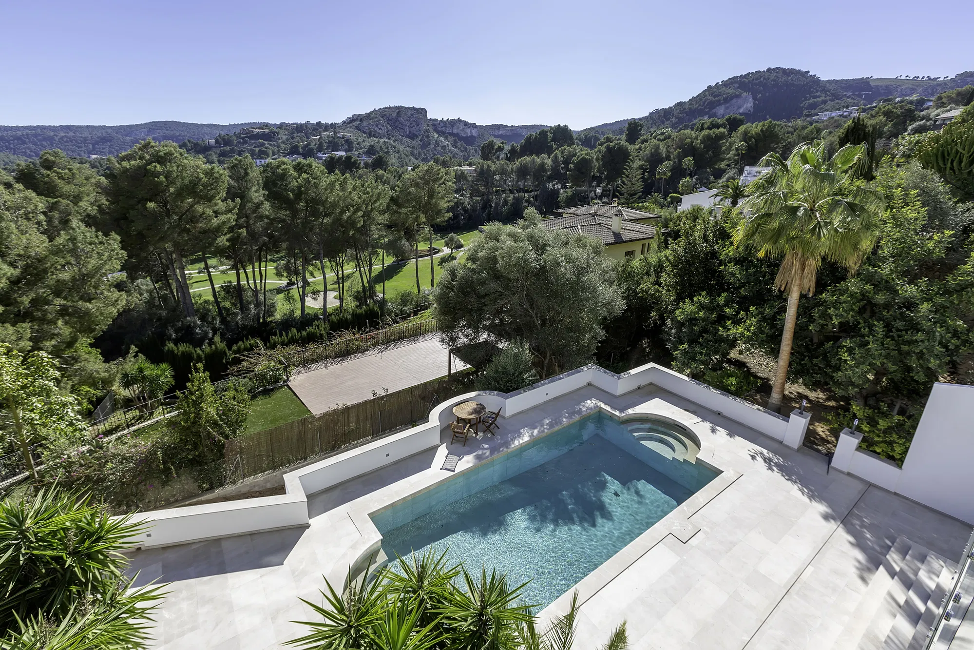 Tastefully renovated villa in Son Vida-18