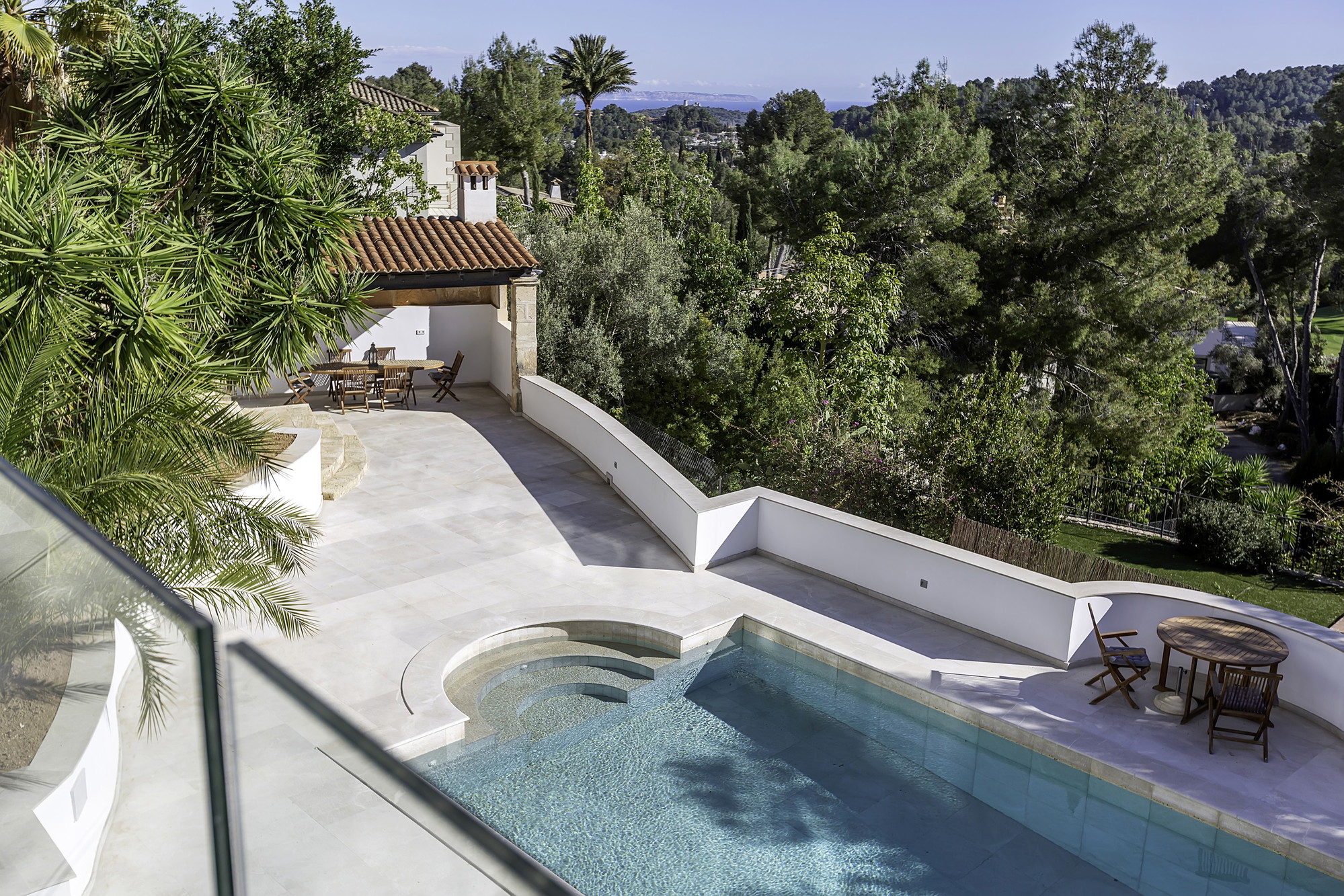 Tastefully renovated villa in Son Vida-3