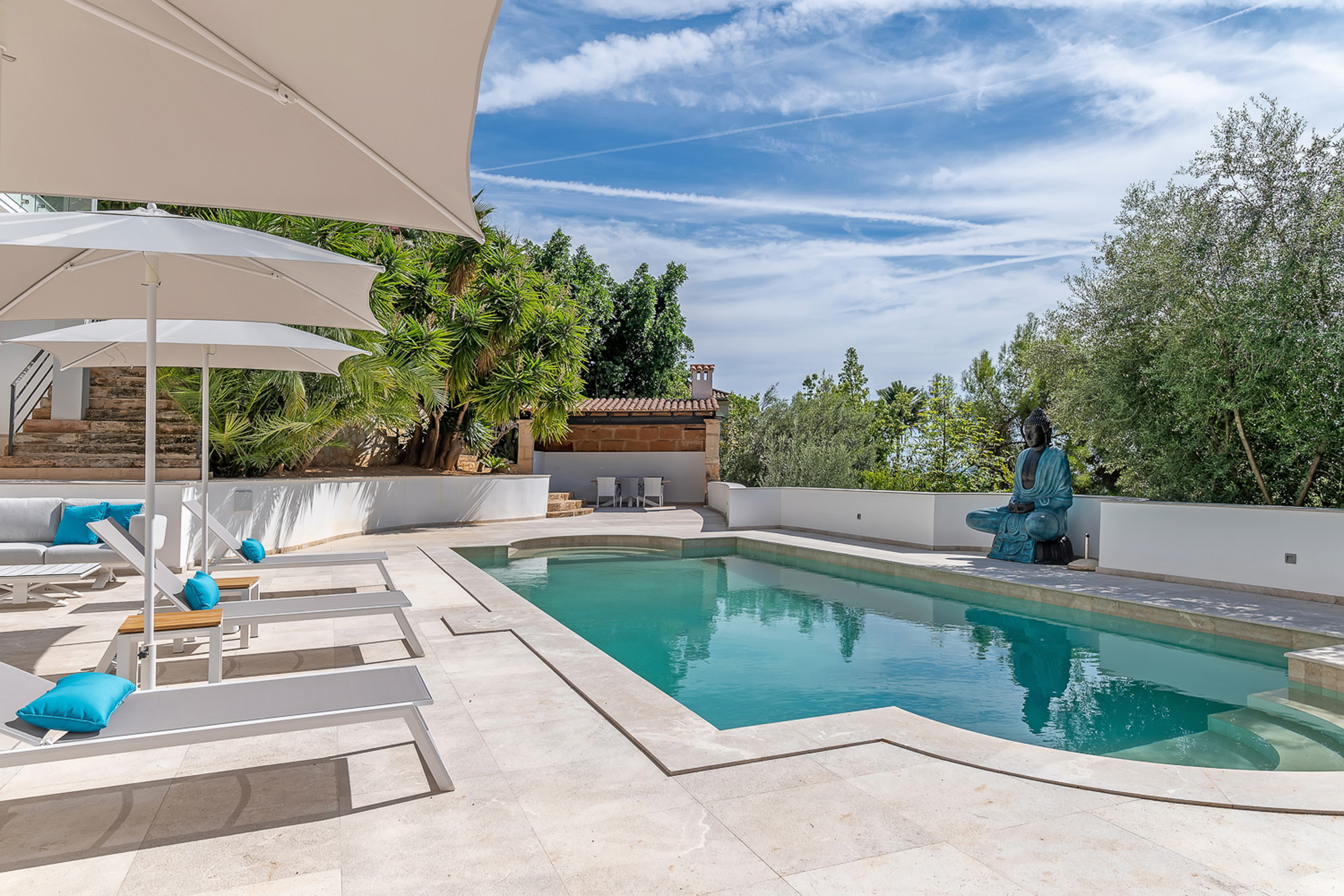 Tastefully renovated villa in Son Vida-22