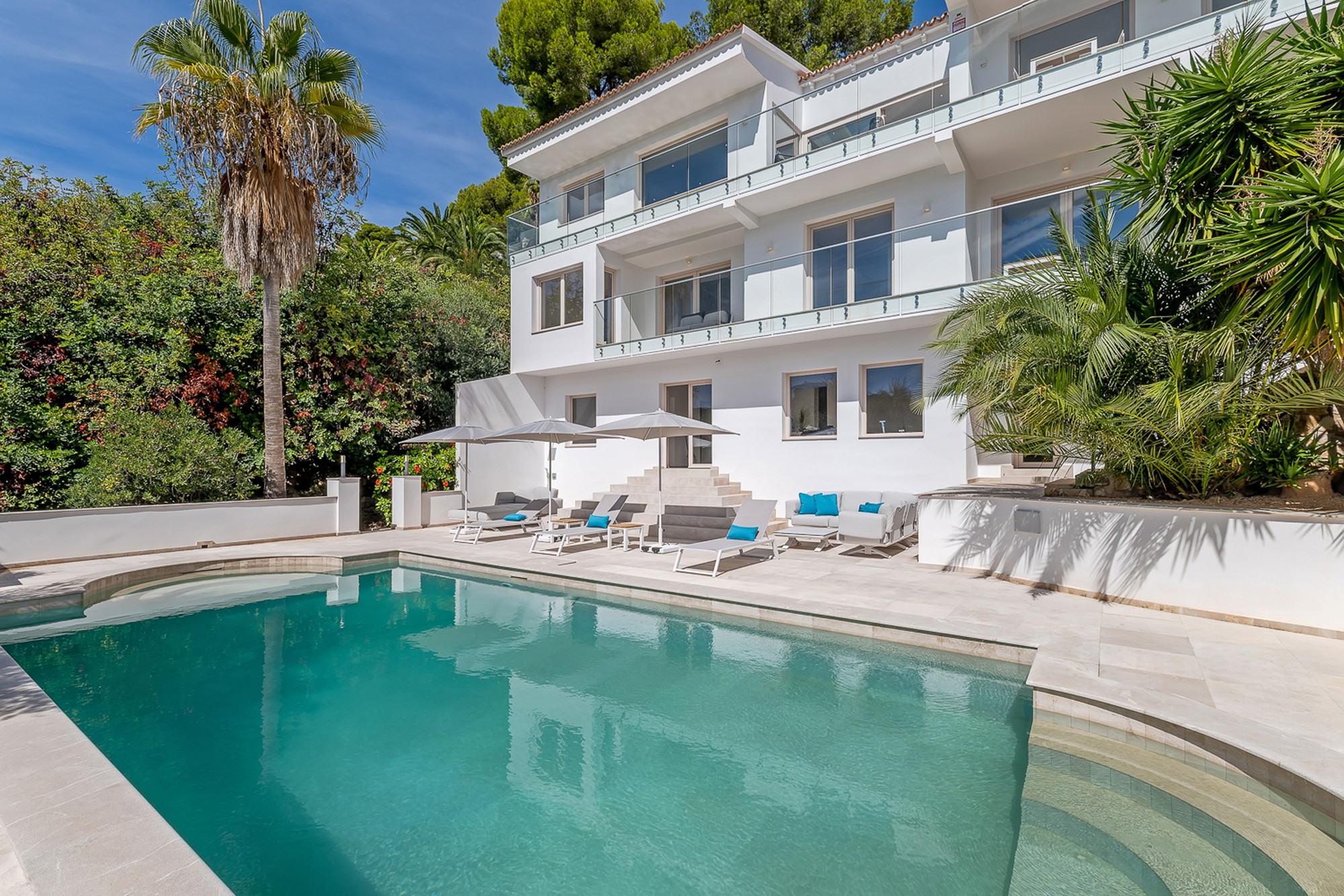 Tastefully renovated villa in Son Vida-19