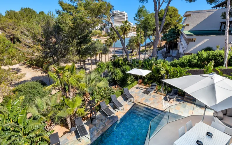 Accès direct à la plage - votre évasion de vacances parfaite